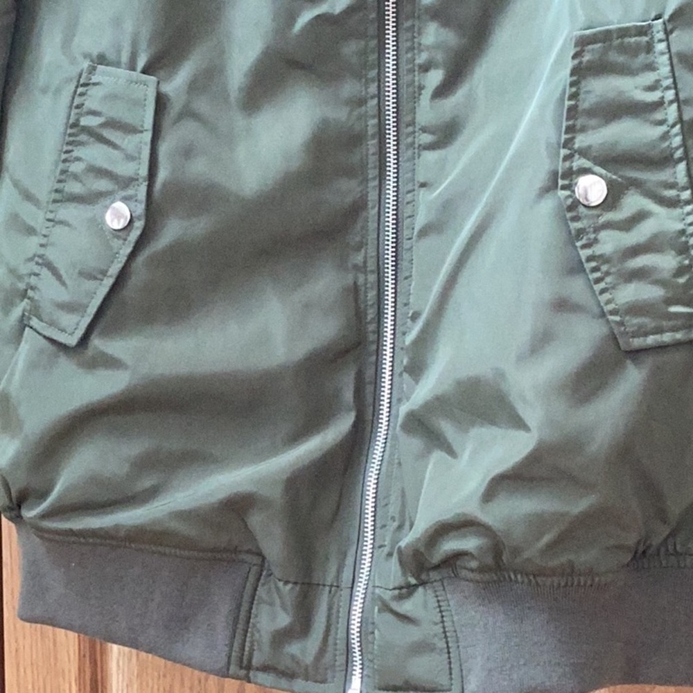 Maurice’s olive green quilt lined jacket, NWT. Women’s size medium - Picture 3 of 12
